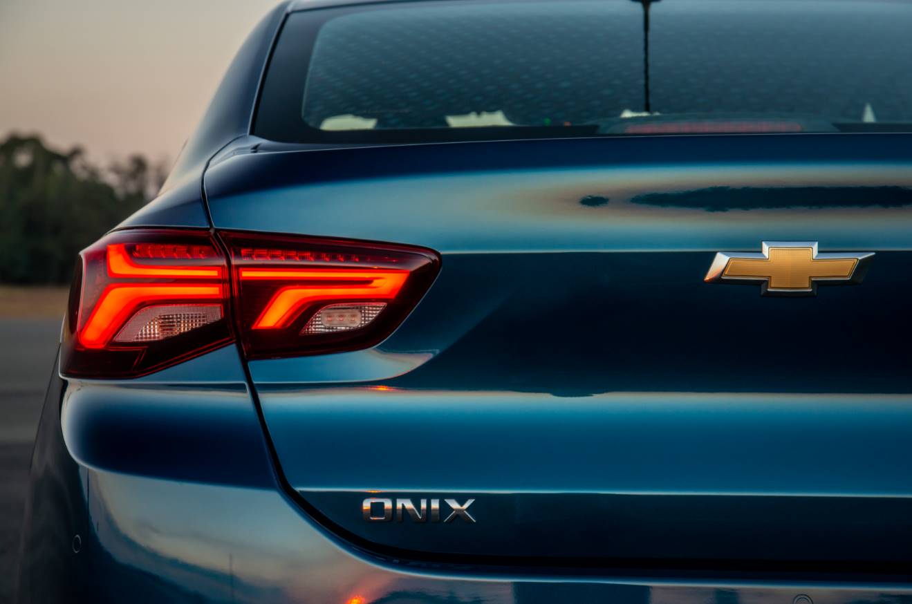 Chevrolet anuncia recall de todas as unidades do Onix Plus 2020