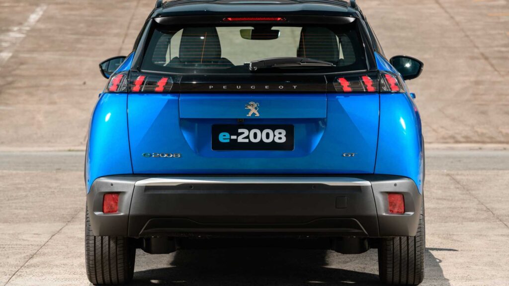 Novo Peugeot e-2008 2023