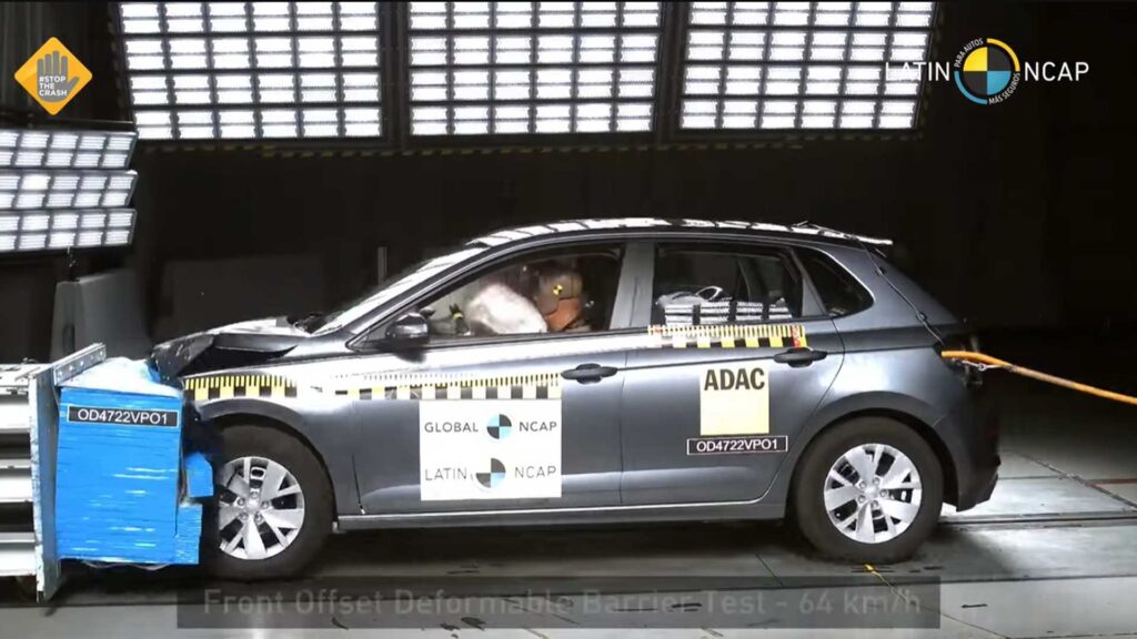 Latin NCAP VW Polo Track recebe 3 estrelas em teste de segurança