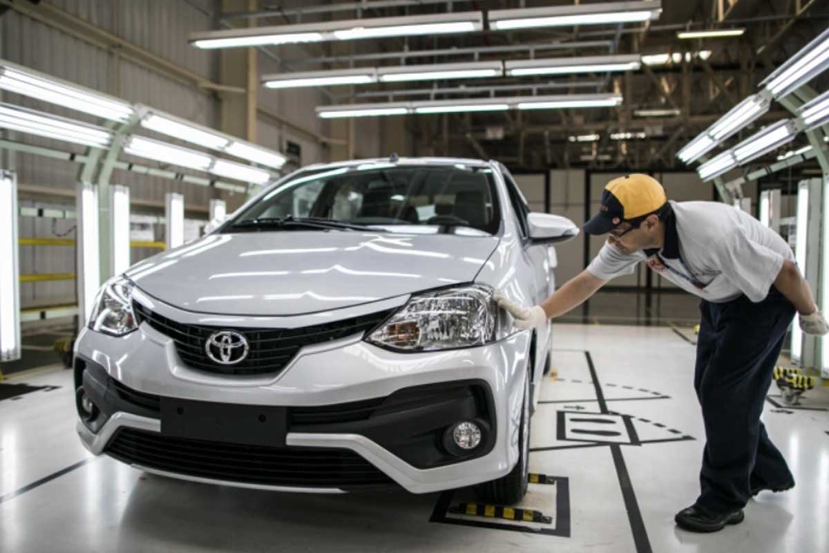 Toyota Etios deixa de ser produzido e abre espaço para o Yaris Cross híbrido