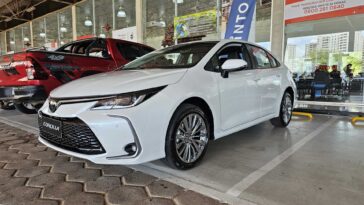 Toyota Corolla XEi 2024