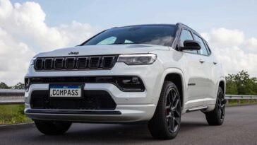 Jeep para PCD sem isenção em setembro de 2024 - Jeep Compass Blackhawk