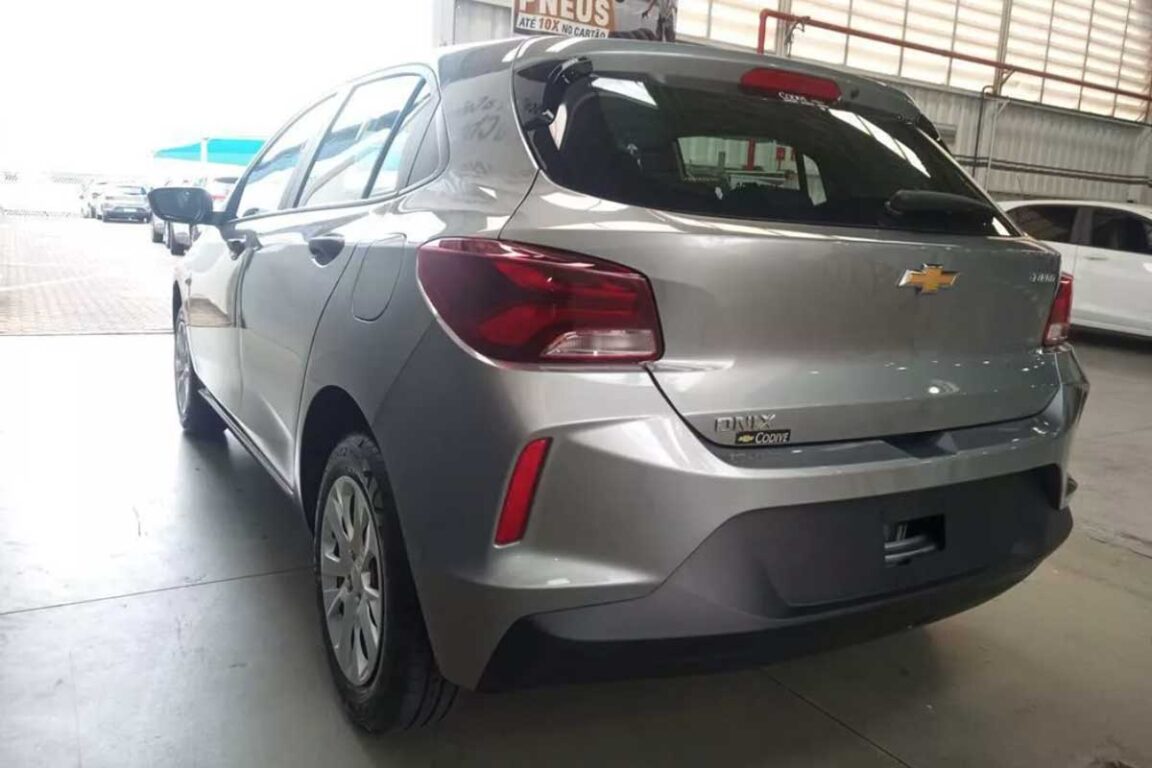 Chevrolet Onix 1.0 Turbo Automático (LS) 2025