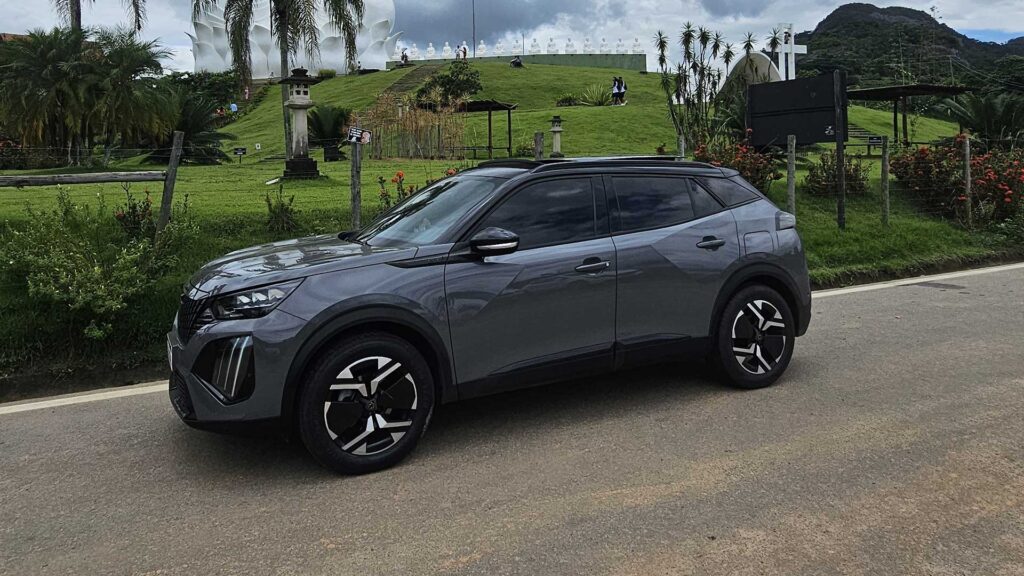 Peugeot 2008 GT 2025